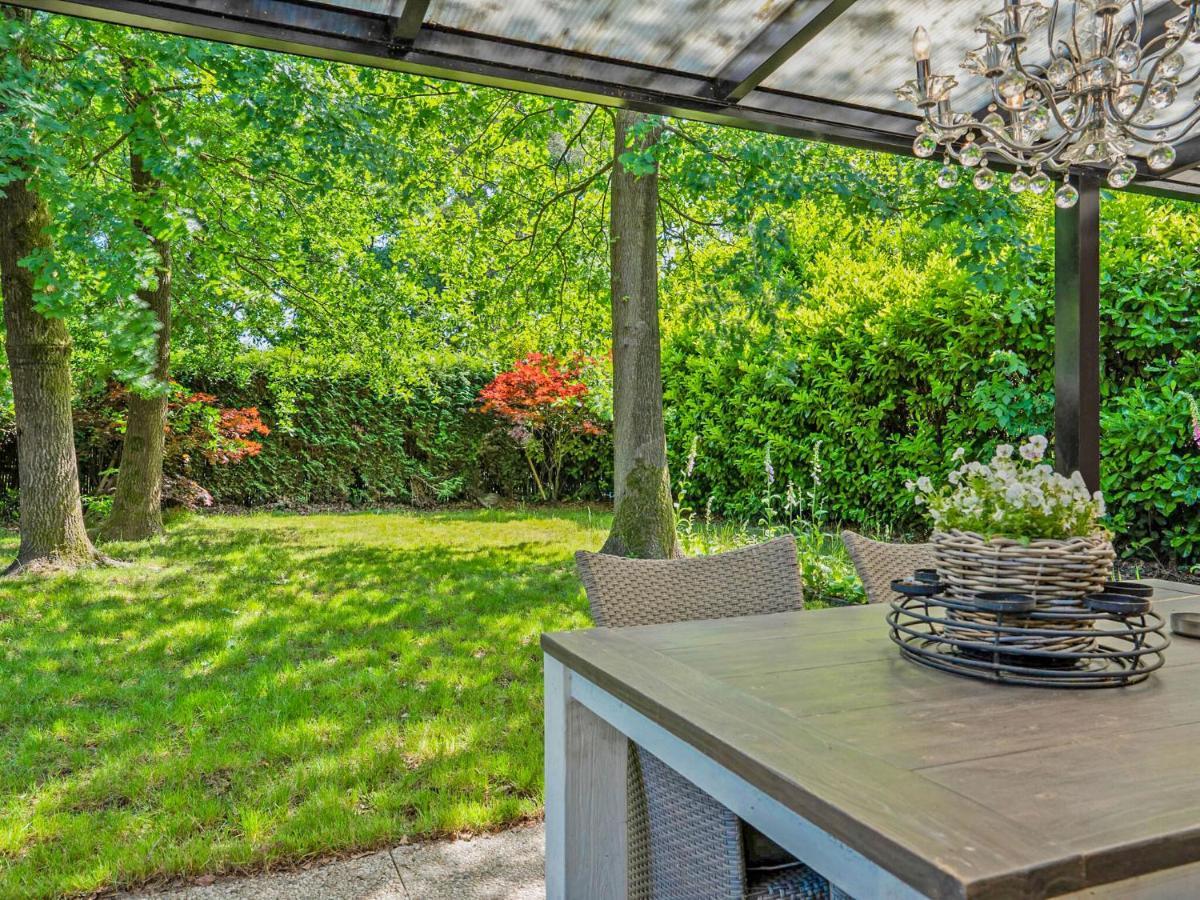 Upscale Bungalow in Lanaken with Private Garden Exterior foto